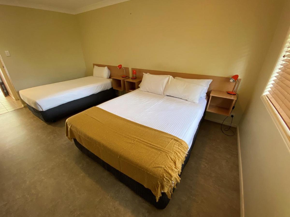 Country Roads Motor Inn Gayndah Exterior photo