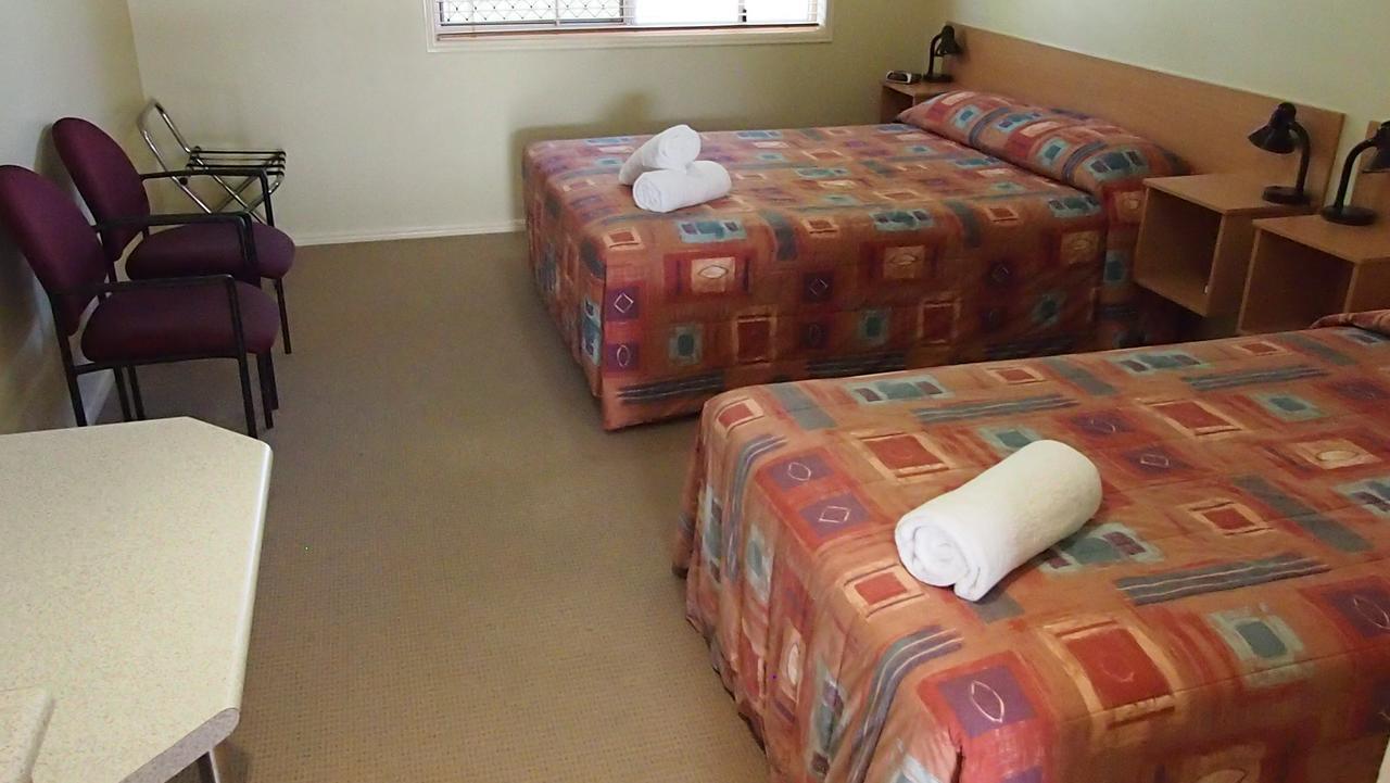 Country Roads Motor Inn Gayndah Exterior photo