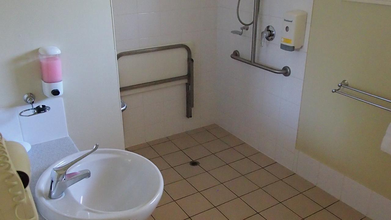 Country Roads Motor Inn Gayndah Exterior photo